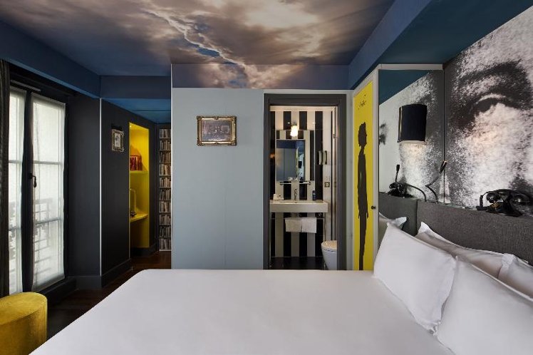 DOUBLE STANDARD Room