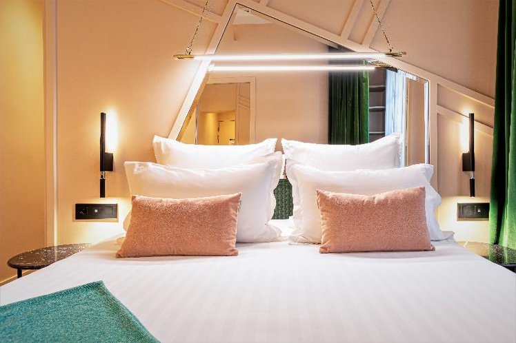 SINGLE STANDARD Room