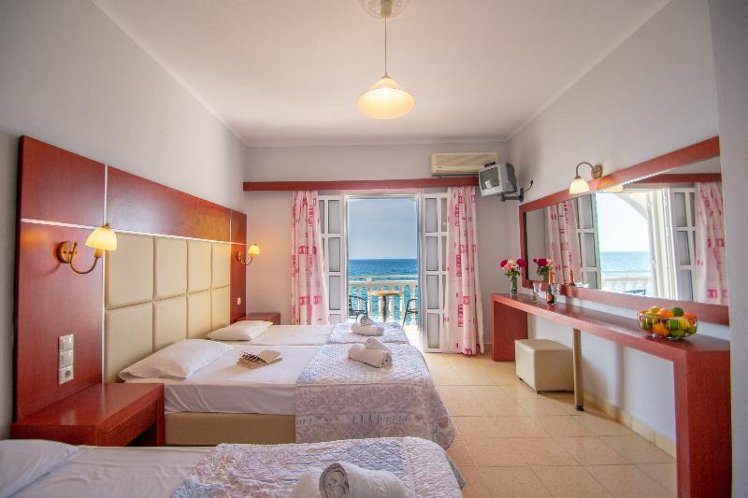 Double or Twin SIDE SEA VIEW Room