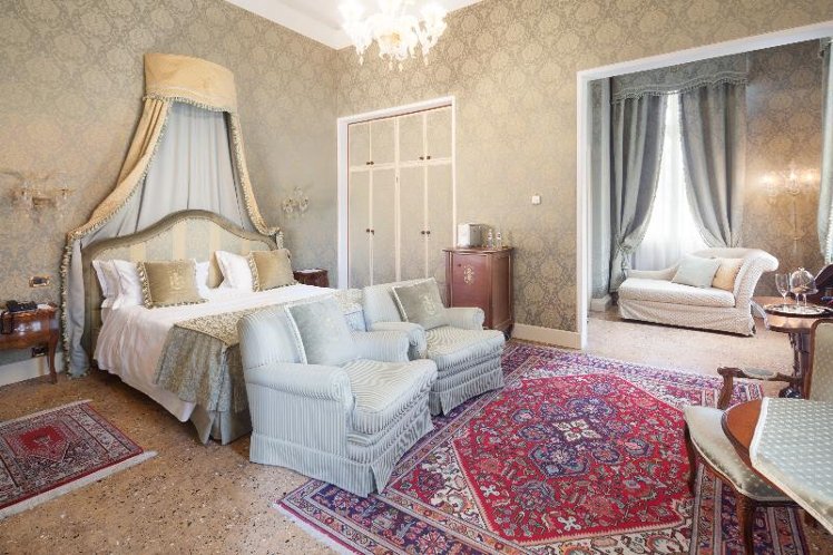 SUITE CLASSIC Room