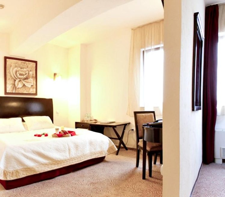 DOUBLE STANDARD Room