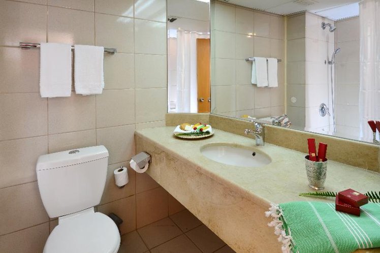 QUADRUPLE ONE BED Room