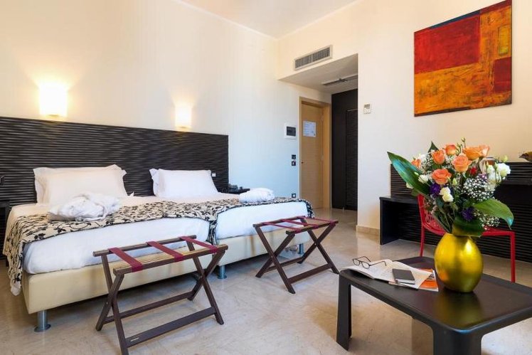 TRIPLE SUPERIOR Room