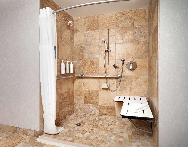 DOUBLE TWO QUEEN BEDS Room