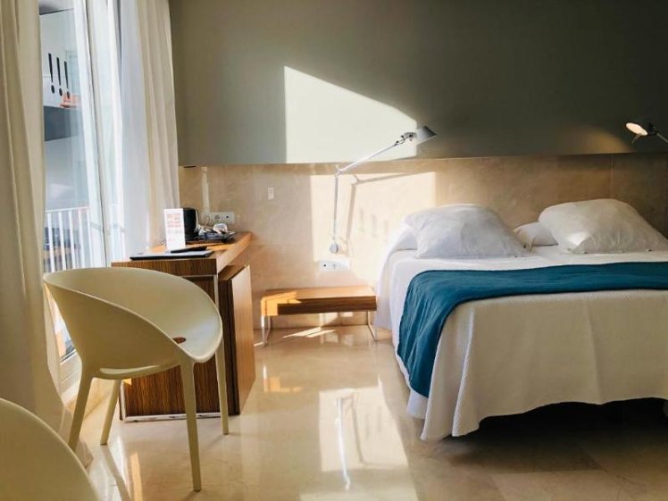 DOUBLE STANDARD Room