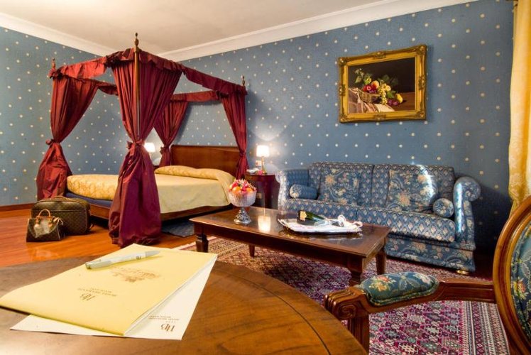 DOUBLE STANDARD Room