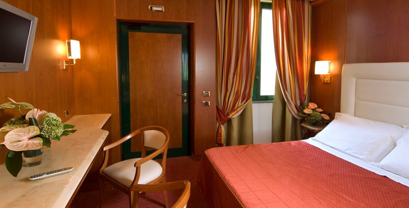 DOUBLE STANDARD Room