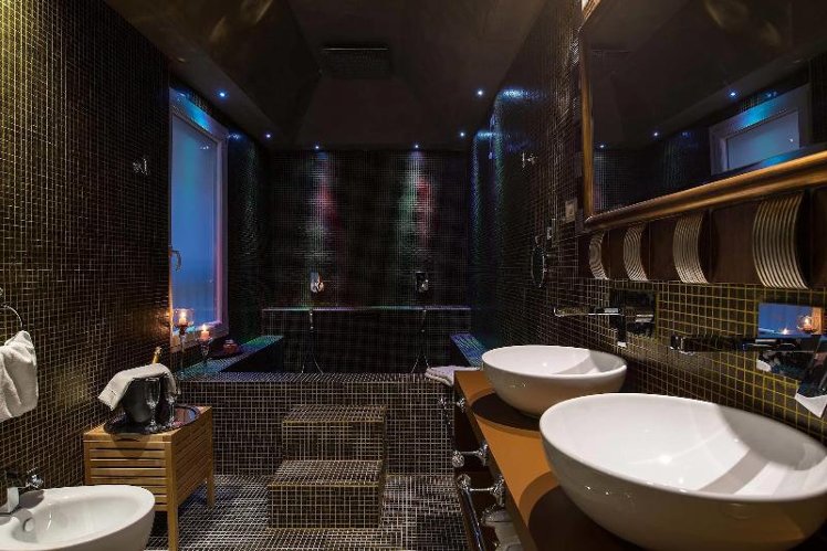 SUITE LUXURY Room
