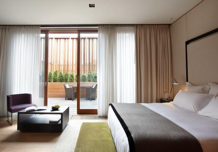 JUNIOR SUITE STANDARD Room