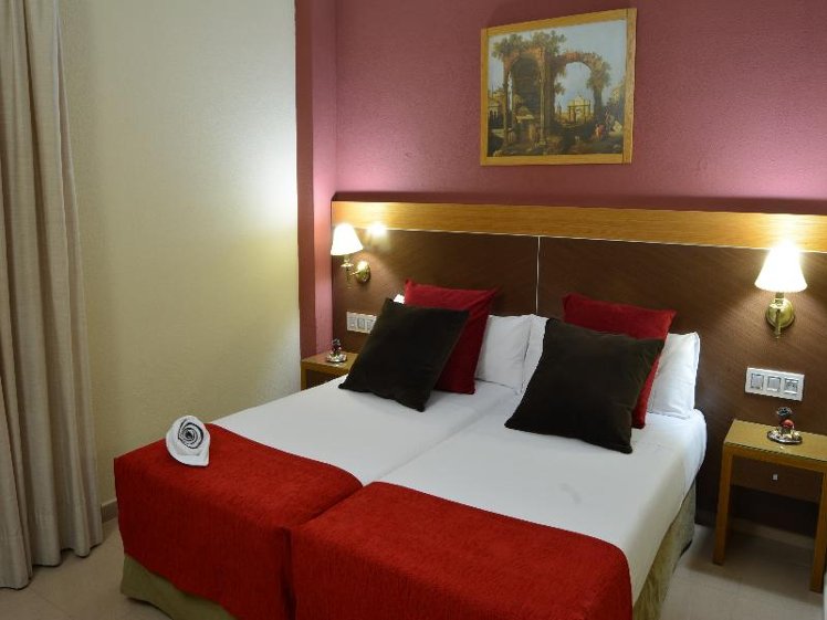DOUBLE SINGLE USE STANDARD Room