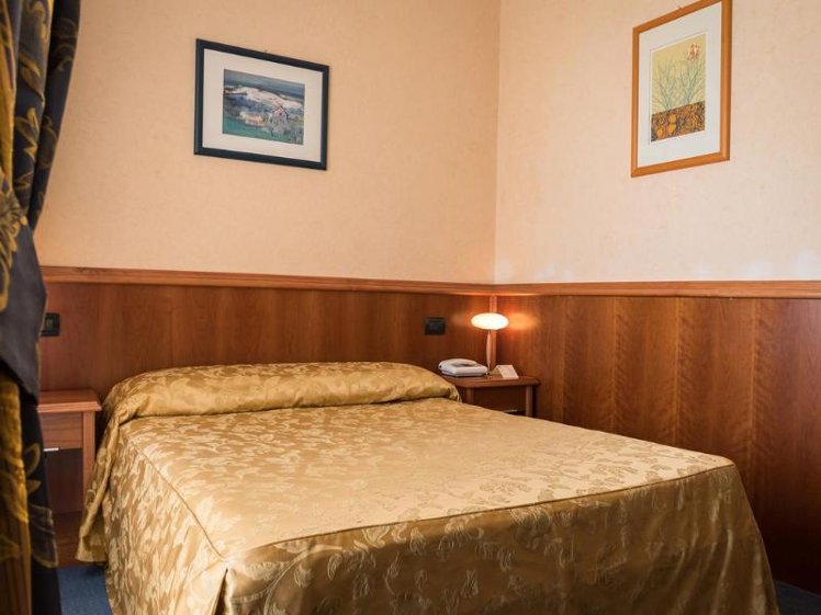 DOUBLE BASIC Room