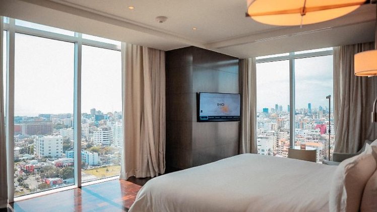 SUITE POOL VIEW ONE BEDROOM Room