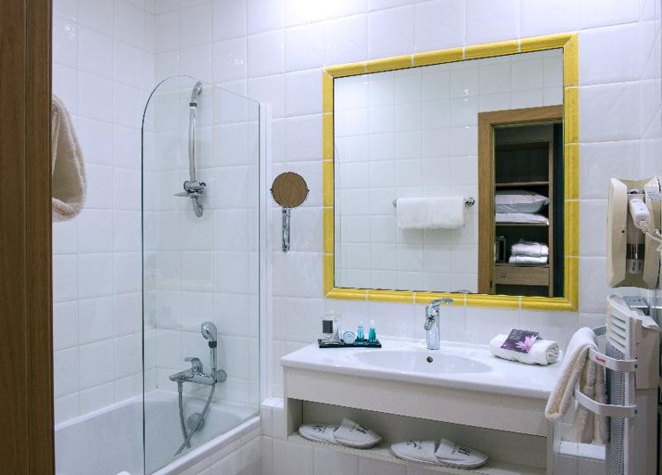DOUBLE DELUXE Room