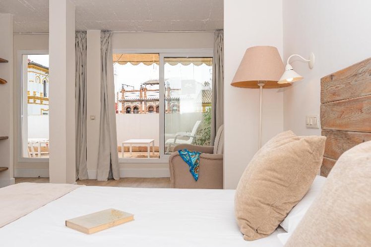JUNIOR SUITE STANDARD Room