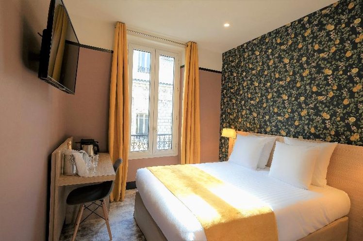 DOUBLE STANDARD Room