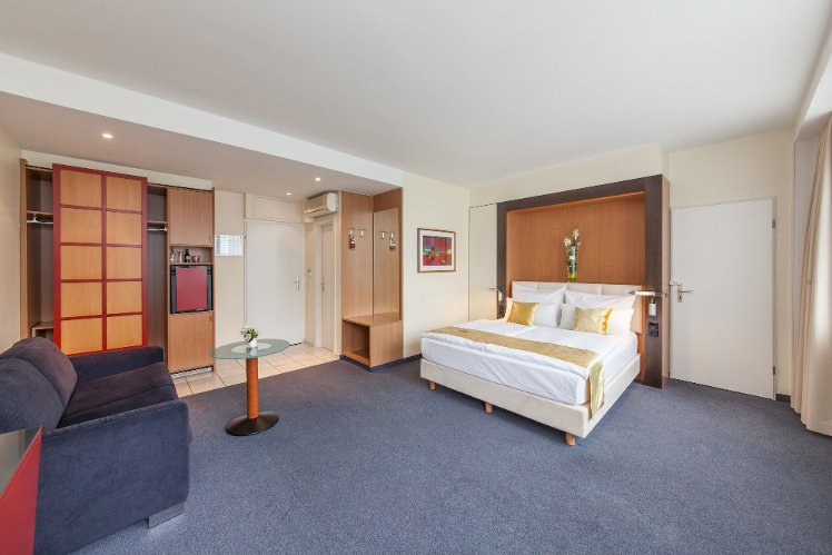 Hotel Ambassador Hamburg (Ex. Quality Hotel)