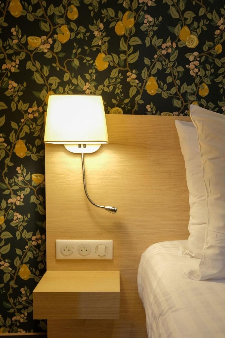DOUBLE SUPERIOR QUEEN BED Room
