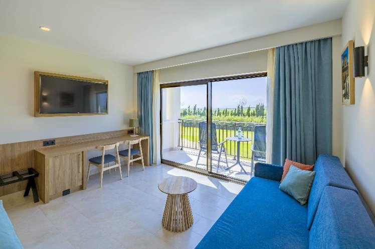 DOUBLE CAPACITY 4 Room