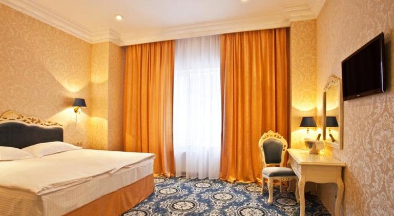 DOUBLE STANDARD Room