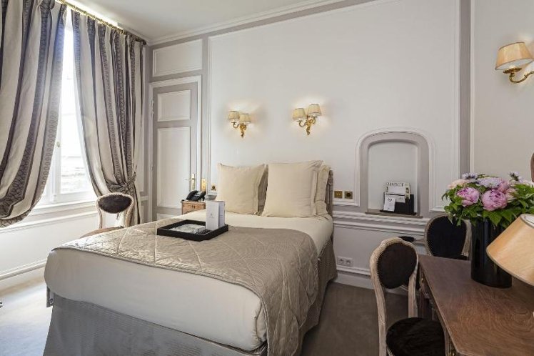 DOUBLE SUPERIOR Room