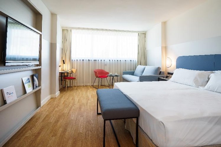 DOUBLE SUPERIOR Room