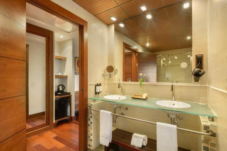 TRIPLE DELUXE Room