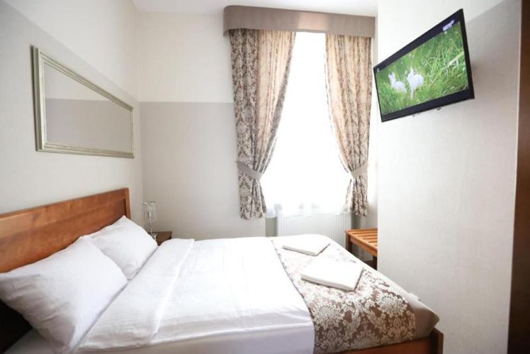 DOUBLE BASIC Room