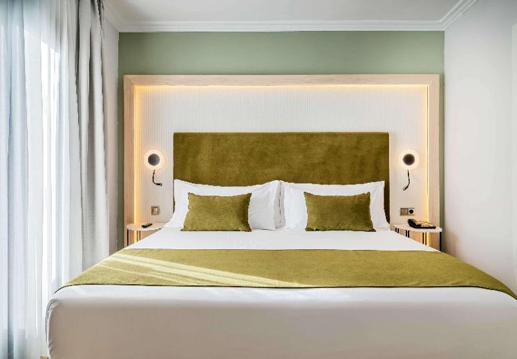 JUNIOR SUITE STANDARD Room