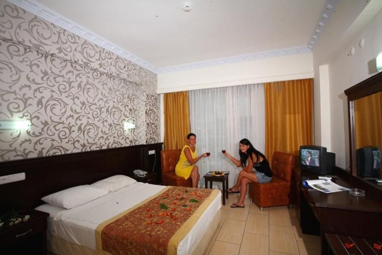 DOUBLE STANDARD Room
