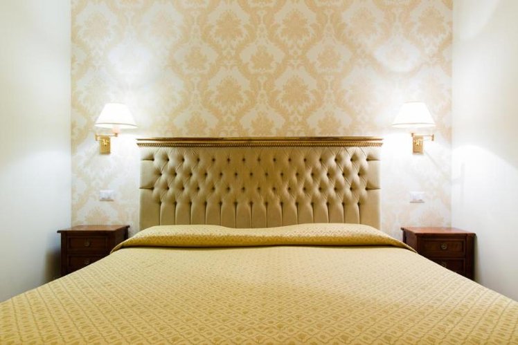 DOUBLE STANDARD Room