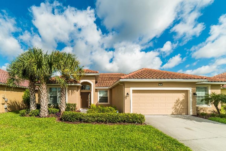 HOME FIVE BEDROOMS WITH PRIVATE POOL Room