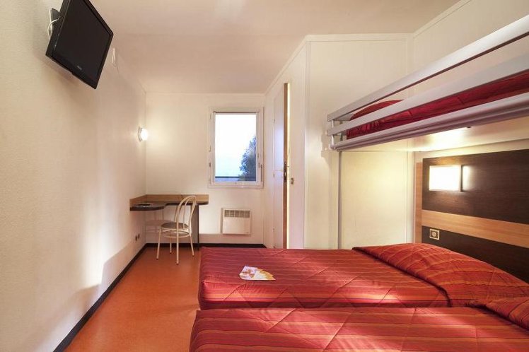 TRIPLE STANDARD Room