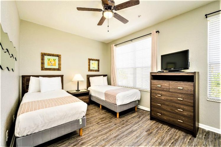 TOWNHOME THREE BEDROOMS Room