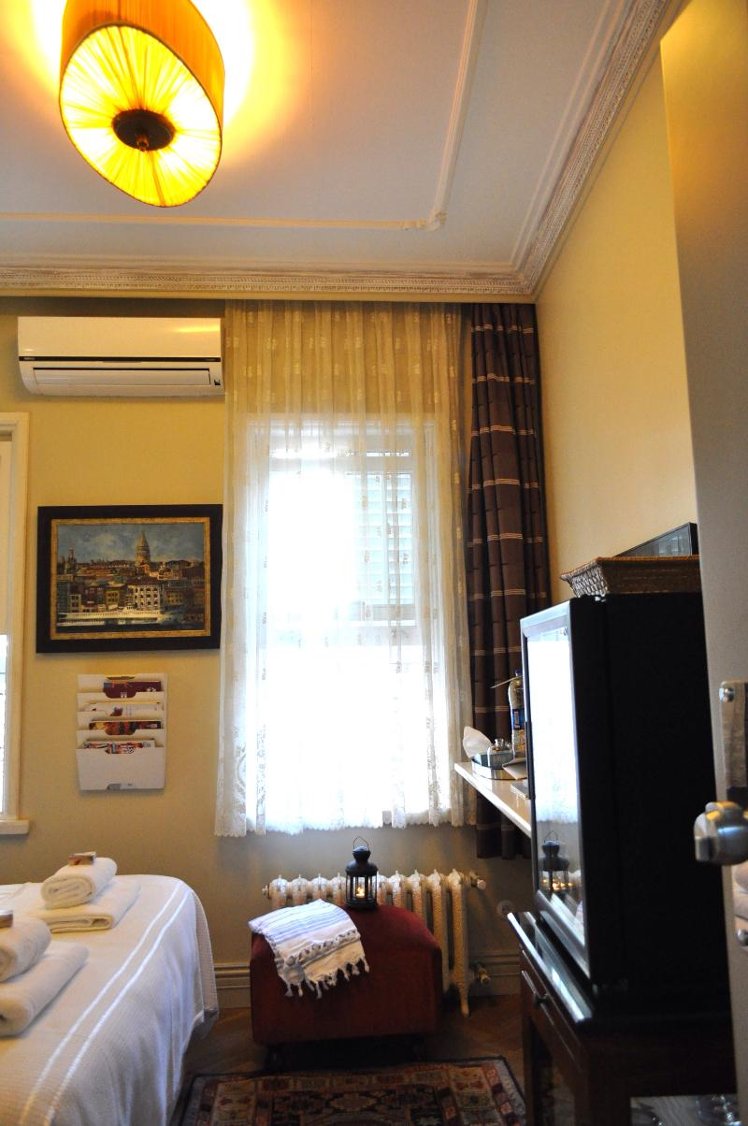 SINGLE STANDARD Room