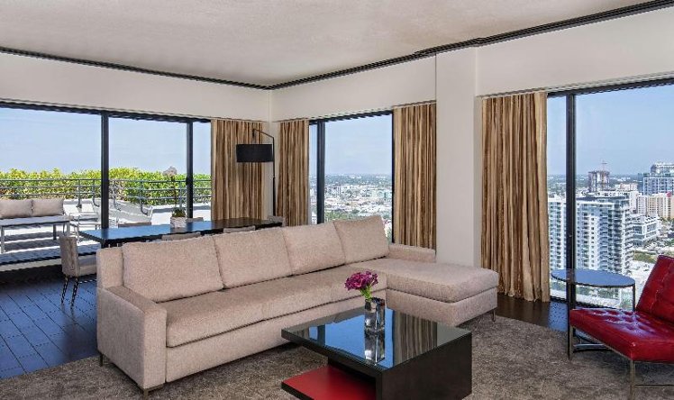 SUITE Presidential Room