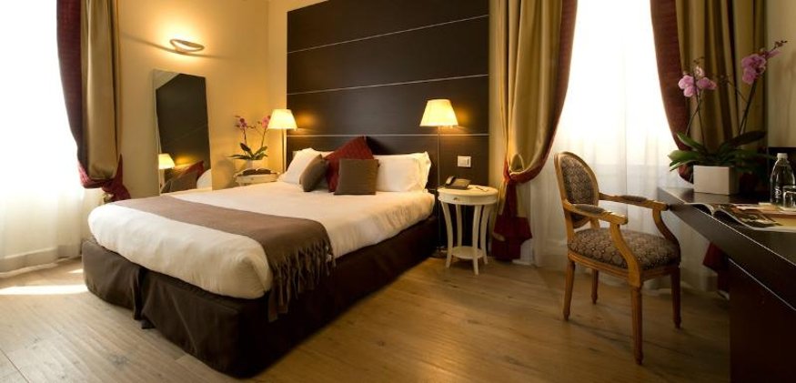 TRIPLE SUPERIOR Room