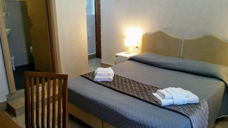 DOUBLE STANDARD Room
