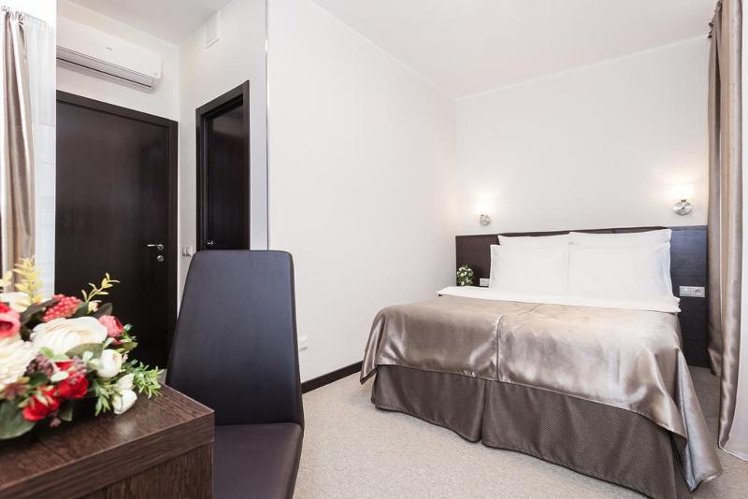 DOUBLE SUPERIOR Room