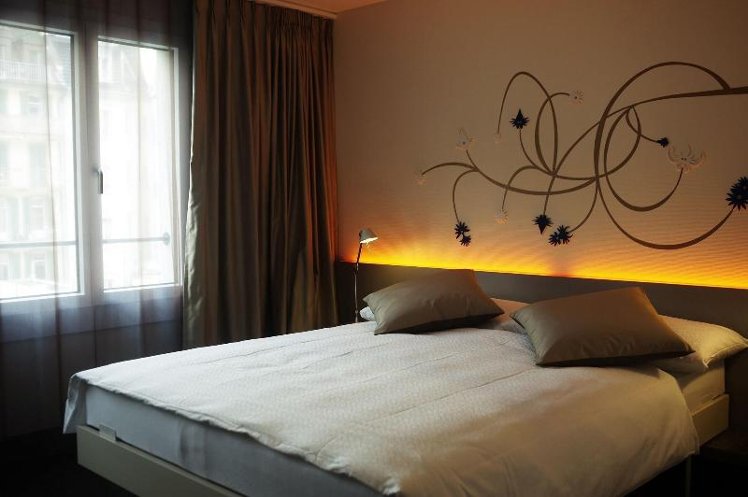 DOUBLE STANDARD Room