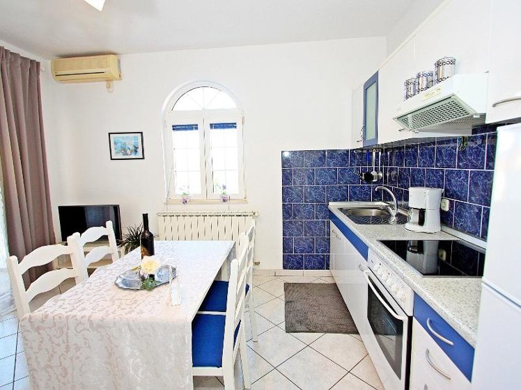APARTMENT CAPACITY 6 Room
