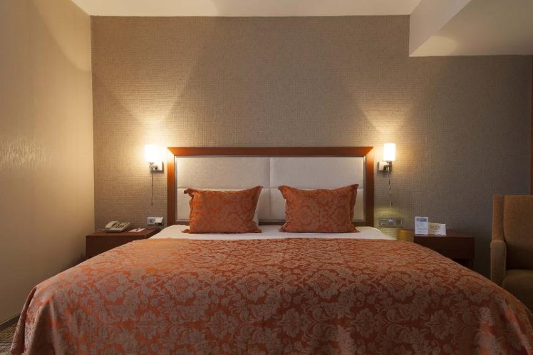 DOUBLE STANDARD Room