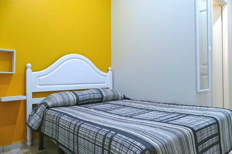 SINGLE STANDARD Room