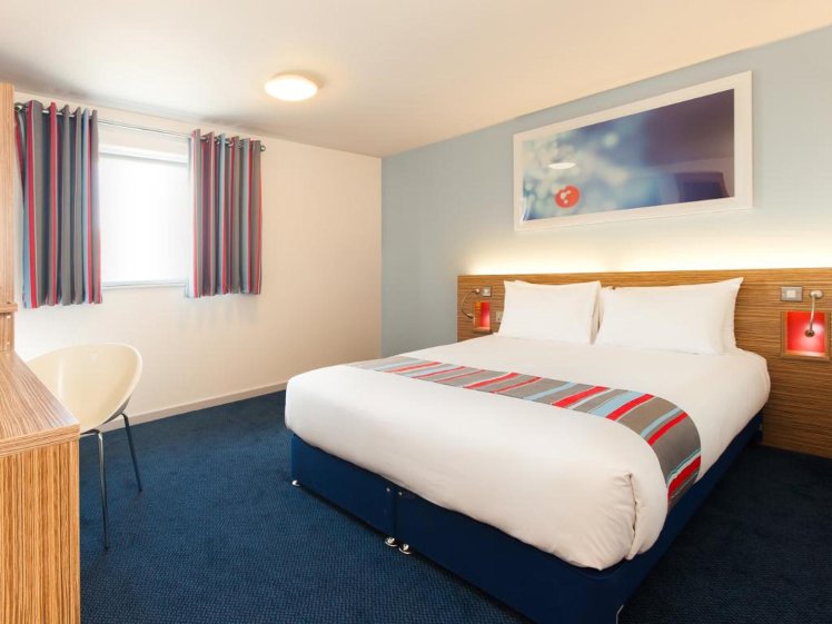 Travelodge Gatwick Airport Central Hotel