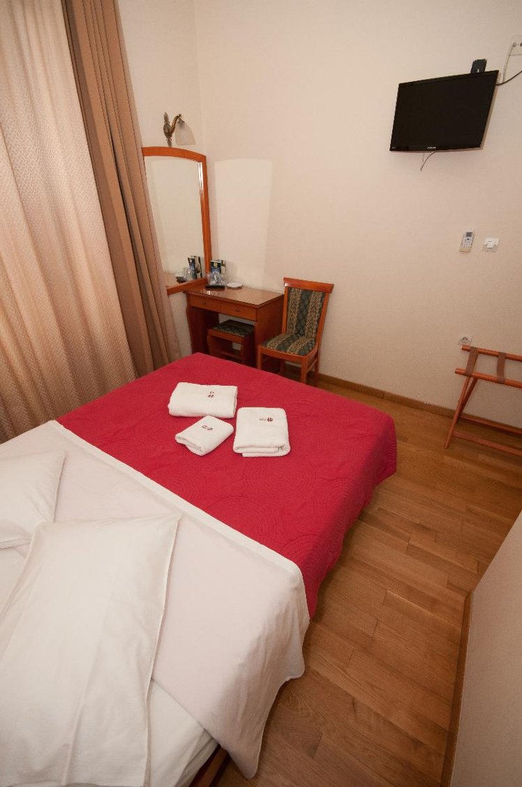SINGLE STANDARD Room