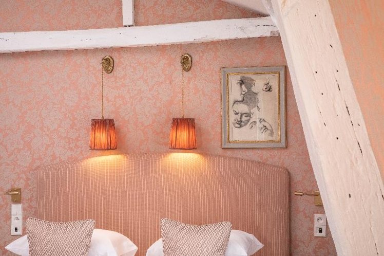 JUNIOR SUITE STANDARD Room