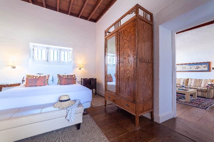 SUITE CAPACITY 4 Room