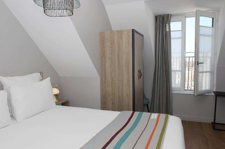 DOUBLE STANDARD Room