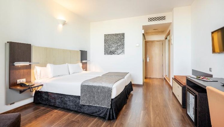 DOUBLE STANDARD Room
