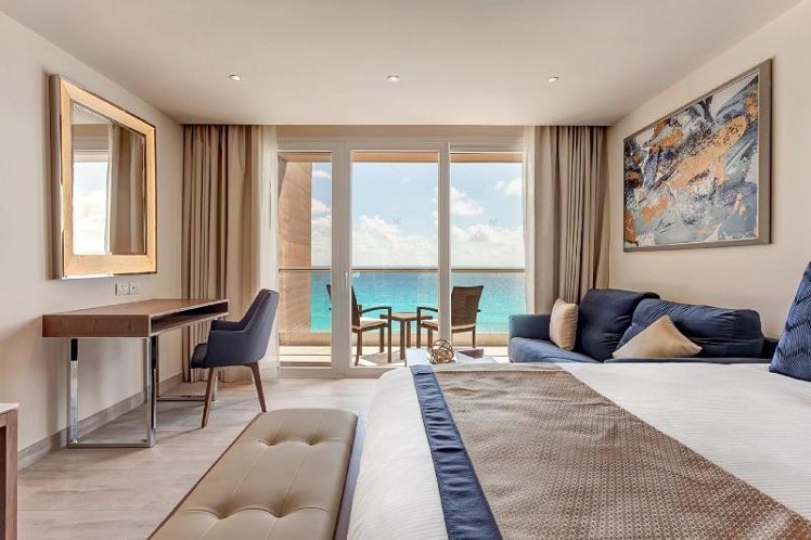 JUNIOR SUITE CLUB OCEAN VIEW Room