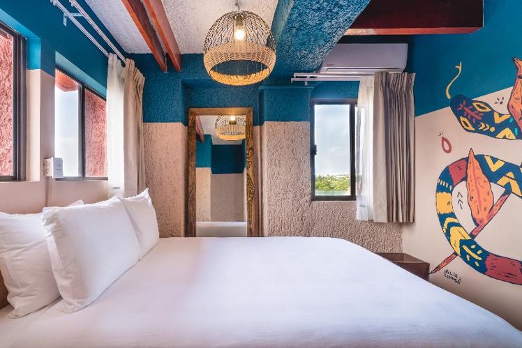 DOUBLE WITH SHARED BATHROOM Room